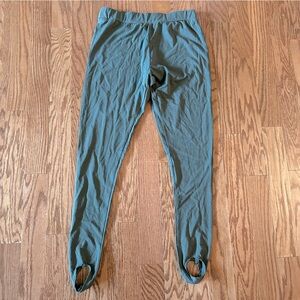 C’est La Vie // army green stirrup leggings
